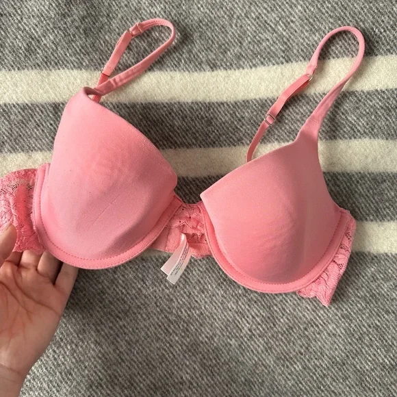 *Sentiments Pink Lace Bra - Picture 3 of 5